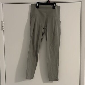 Athleta Alutation 7/8 Tight in pale Sage